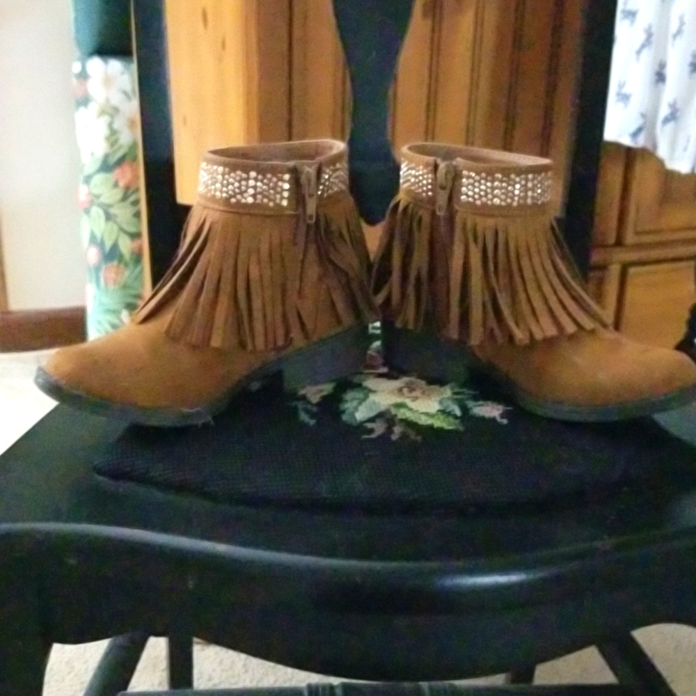 Boots! GuC